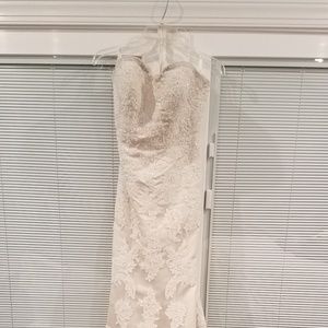 Wedding gown